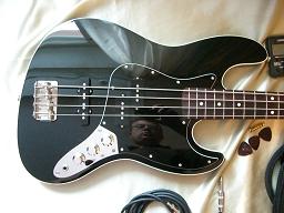 1_Fender_JB_Aerodyne.JPG